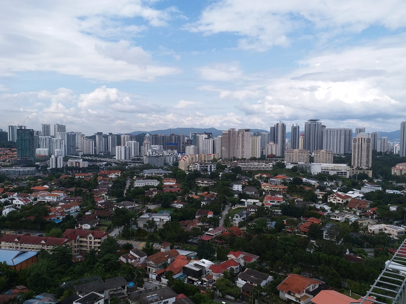 Mont Kiara 住宅区天际线